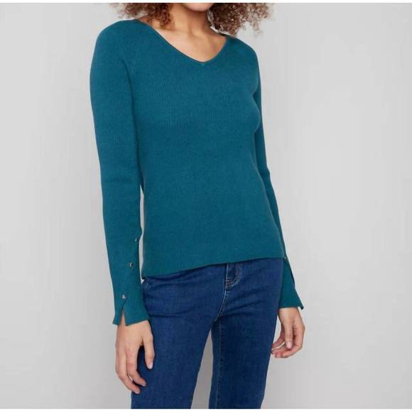 NEW CHARLIE B ribbed v-neck sweater with heart rivets in evergreen - Picture 1 of 5